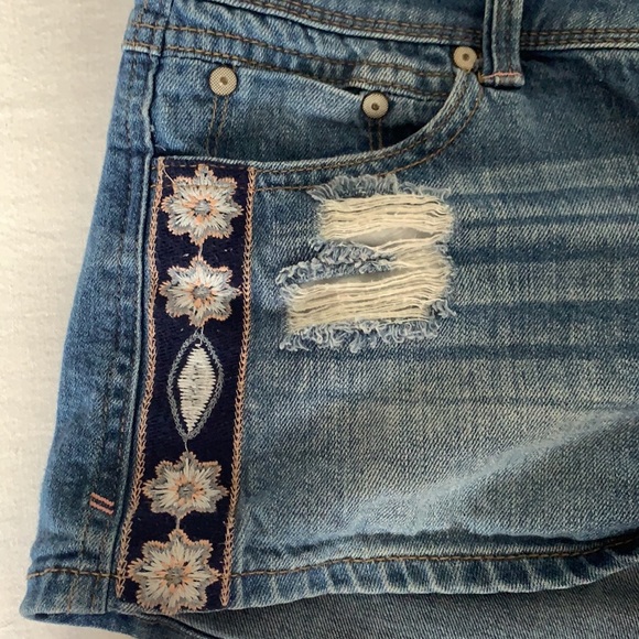 HARPER JEANS SHORT IN GREAT CONDITION - Picture 2 of 5